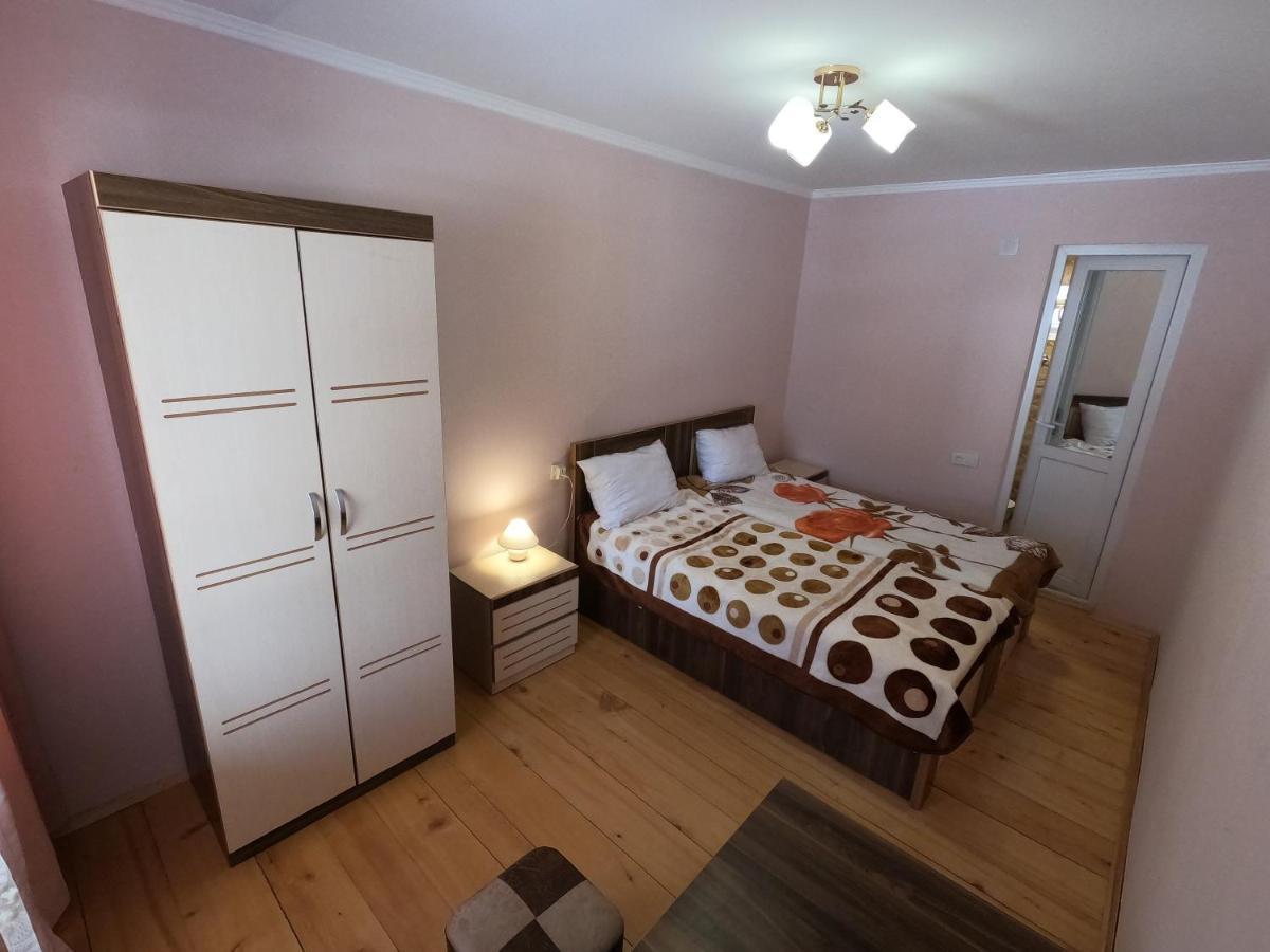 Bed and Breakfast Girgola à Mestia Extérieur photo