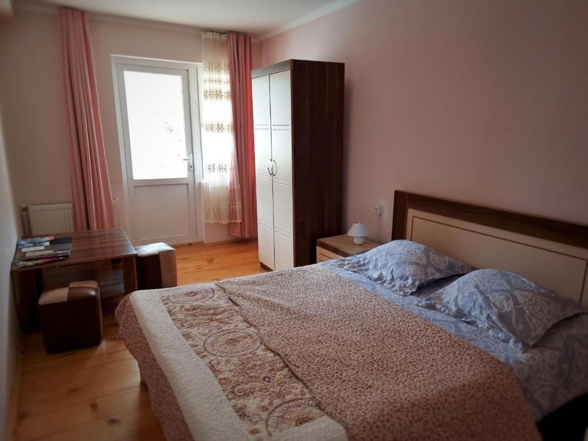 Bed and Breakfast Girgola à Mestia Extérieur photo