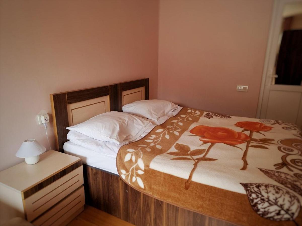 Bed and Breakfast Girgola à Mestia Extérieur photo