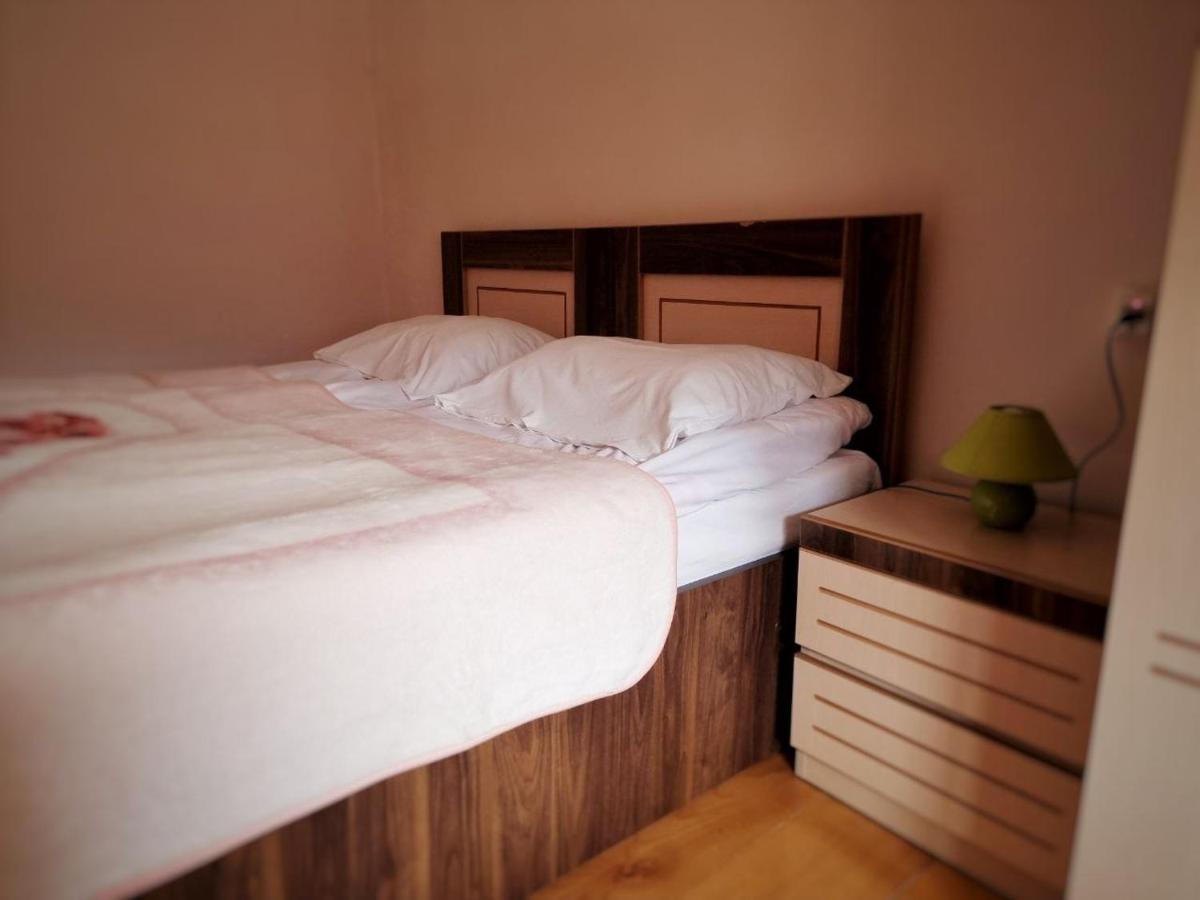 Bed and Breakfast Girgola à Mestia Extérieur photo