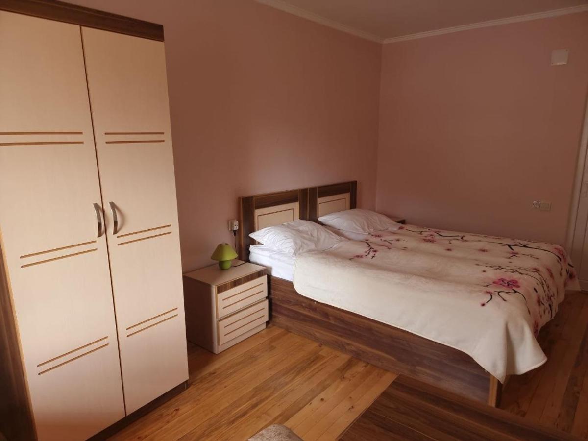 Bed and Breakfast Girgola à Mestia Extérieur photo